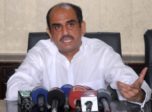 Provincial Minister of Irrigation Mian Kazim Ali Pirzada addressing a press conference at Irrigation Office.