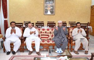 President Asif Ali Zardari offering Fateha for Lieutenant Uzair Mehmood Malik Shaheed during his visit to the Shaheed's home.