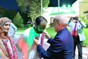 Prime Minister Muhammad Shehbaz Sharif hosted a banquet in honor of Olympic Gold Medalist Arshad Nadeem, his Family and other Olympians and national athletes at the Prime Minister's House
