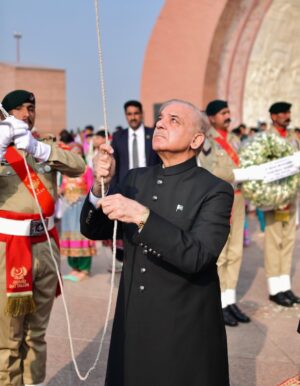 PM hoists flag to mark 78th Independence Day