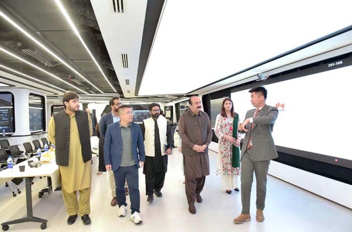 Chairman Prime Minister's Youth Programme Rana Mashhood Ahmed Khan visited Huwei Islamabad Office