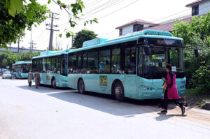 CDA electric buses on route FR9 begin their new route from Karnal Sher Khan Shaheed Road (IJP Road) to Faizabad, heading towards Peshawar Road in the Federal Capital