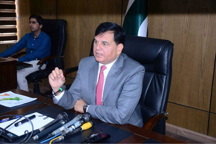 Member (SSRM & Focal Person on Data Fest,Mohammad Sarwar Gondal (Satara Imtiaz), briefing the media at the Pakistan Bureau of Statistics office