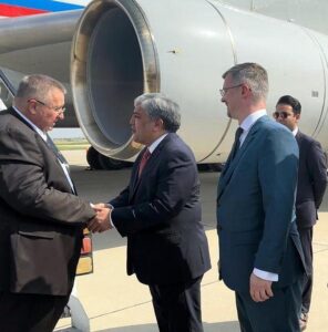 Additional Foreign Secretary (Europe) Shafqat Ali Khan, receives Deputy Prime Minister of the Russian Federation, Alexei Overchuk, on arrival at the Islamabad International Airport