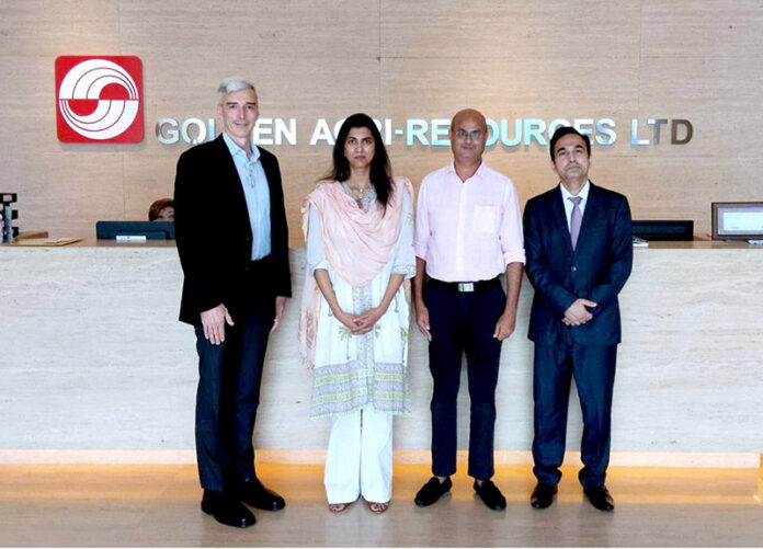 High Commissioner Rabia Shafiq met with Tony Kettinger, COO, Golden Agri-Resources, a global seed to shelf agribusiness, headquartered in Singapore and discussed trade & investment prospects in Pakistan especially in food & corporate farm