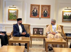 Federal Minister for Overseas Pakistanis and Human Resource Development, Chaudhry Salik Hussain, held a meeting with Oman's Minister of Labour, Dr Mahad bin Said bin Ali, during his three-day visit to Oman