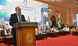 Federal Minister for Commerce Jam Kamal Khan alongwith Oybek Usmanov, Ambassador of Uzbekistan to Pakistan cutting cake on the occasion of 33rd Anniversary of the Independence Day of Republic of Uzbekistan