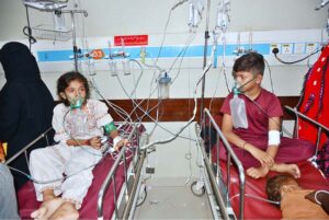 Affected children are being given medical aid at civil hospital due to the gas leakage of the water filter plant at Khurshed Colony Hala Naka.