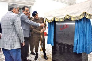 District Police Officer Rana Umar Farooq and President Chamber of Commerce Abdul Ghafoor Malik are inaugurating the Driving License Center (BFC) at Business Facilitation Centre.