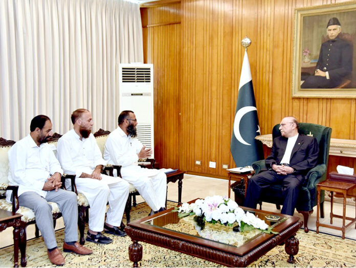 A delegation of migrants from the Indian Illegally Occupied Jammu and Kashmir, led by Mr Uzair Ahmed Ghazali, calls on President Asif Ali Zardari, at Aiwan-e-Sadr