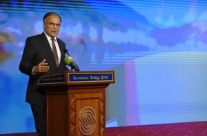 Federal Minister for Planning, Development, and Special Initiatives, Prof. Ahsan Iqbal, addresses the National Tourism Awards ceremony hosted by Discover Pakistan HDTV at a local hotel.
