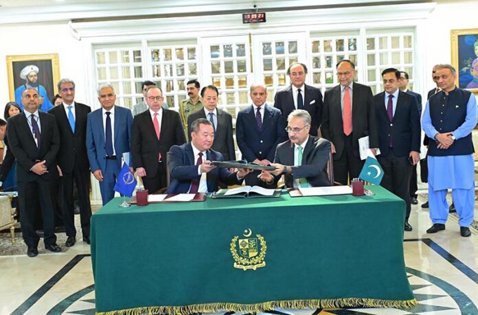 Prime Minister Muhammad Shehbaz Sharif and President of Asian Development Bank Mr. Masatsugu Asakawa witness signing of loan agreements with regard to Sindh Emergency Housing Reconstruction Project and Khyber Pakhtunkhwa Rural Roads Development projects