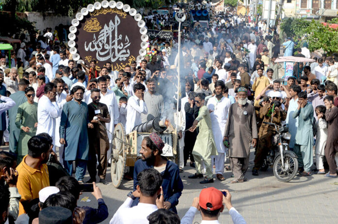 A large number of people participating in a procession of Eid-e-Milad-un-Nabi (SAWW) celebrations at Tilak Incline
