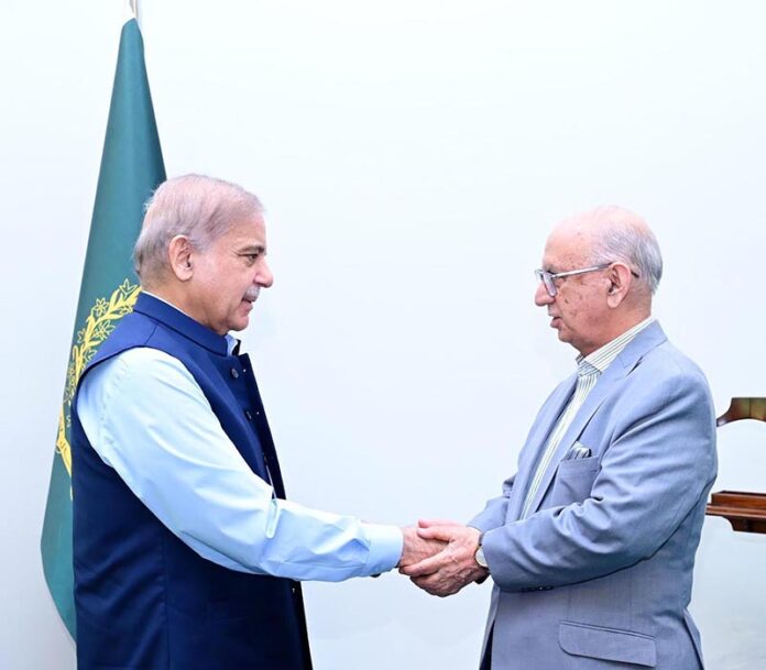 Senator Irfan Siddiqui, Parliamentary Leader of PML(N) in senate calls on Prime Minister Muhammad Shehbaz Sharif