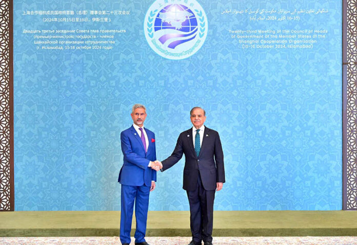 Prime Minister Muhammad Shehbaz Sharif receiving the Indian Foreign Minister Subrahmanyam Jaishankar upon the latter's arrival at the venue of the 23rd SCO Council of Heads of Government Meeting