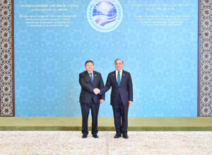 Prime Minister Muhammad Shehbaz Sharif receiving the Chairman of the Cabinet of Ministers of Kyrgyzstan H.E. Akylbek Zhaparov at the venue of the 23rd SCO Council of Heads of Government Meeting