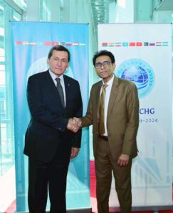 Turkmenistan, Deputy Chairman of the Cabinet of Ministers, Rashid Meredov being received by Federal Minister for Education and Professional Training, Khalid Maqbool Siddiqui at Islamabad International Airport as he arrives in Pakistan to attend the SCO Summit.
