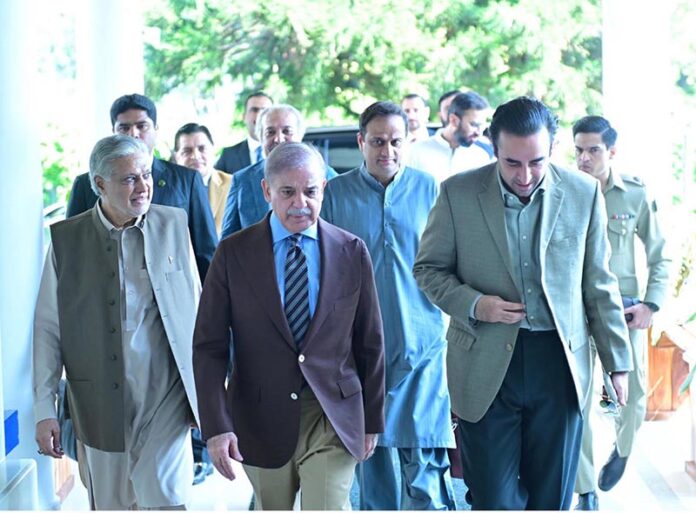 Chairman Pakistan People's Party Bilawal Bhutto Zardari along with a delegation called on Prime Minister Muhammad Shehbaz Sharif