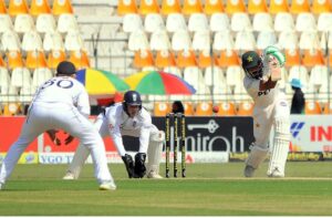 APP20-111024 MULTAN: October 11-England's Jack Leach shines receives the Best Bowler of the Match award after winning the first Test cricket match between Pakistan and England. England beat Pakistan by an innings and 47 runs in the first Test. APP/QSM/MAF/FHA/SSH APP21-111024 MULTAN: October 11 - England's batter Harry Brook receiving Best Player of the Match after winning innings with 47-run victory over Pakistan in the first Test. APP/QSM/MAF/FHA/SSH