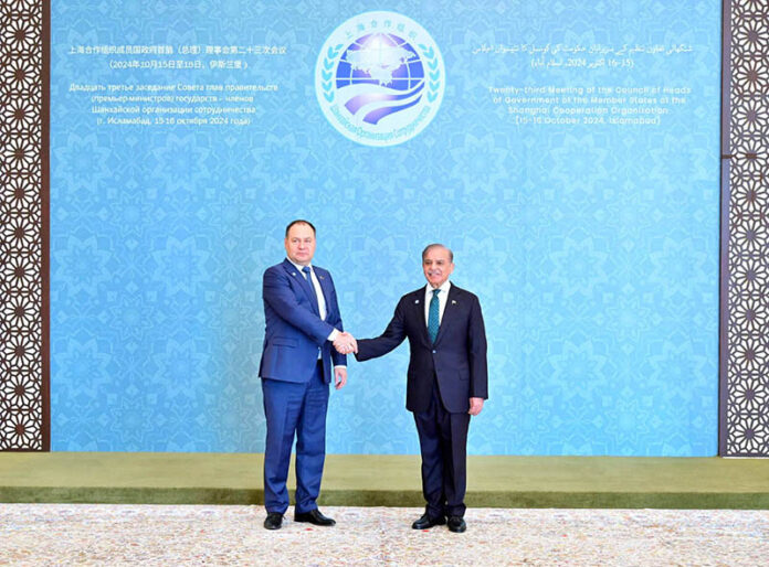 Prime Minister Muhammad Shehbaz Sharif receiving the Prime Minister of Belarus H. E. Roman Golovchenko at the venue of the 23rd SCO Council of Heads of Government Meeting