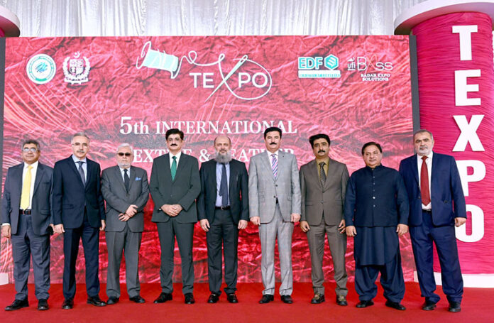 Federal Minister for Commerce Jam Kamal Khan, Sindh Chief Minister Syed Murad Ali Shah, Governor KPK Faisal Kareem Kundi, Chairman TDAP, Zubair Motiwala along with others in a group photo after perform digital inaugural of the Fifth International Textile and Leather Exhibition Texpo 2024 at Expo center