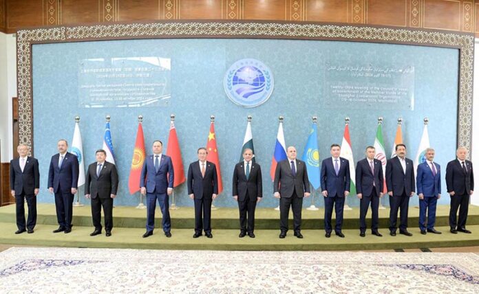 A group photograph of Prime Minister of Pakistan Muhammad Shehbaz Sharif and Heads of delegations of the 23rd SCO Heads of Government Meeting
