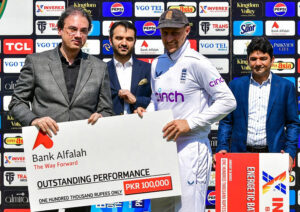 APP20-111024 MULTAN: October 11-England's Jack Leach shines receives the Best Bowler of the Match award after winning the first Test cricket match between Pakistan and England. England beat Pakistan by an innings and 47 runs in the first Test. APP/QSM/MAF/FHA/SSH APP21-111024 MULTAN: October 11 - England's batter Harry Brook receiving Best Player of the Match after winning innings with 47-run victory over Pakistan in the first Test. APP/QSM/MAF/FHA/SSH