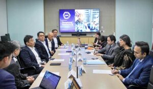 Pakistan's High Commissioner to Singapore, Ms. Rabia Shafiq in a meeting with Singapore Manufacturing Federation (SMF) President Lennon Tan and council members.