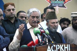 The former President and Prime Minister of Azad Jammu and Kashmir (AJK) Sardar Mohammed Yaqoob Khan addressing to the participants of All Parties Hurriyat Conference (APHC) protest rally held on the occasion of Kashmir Black Day