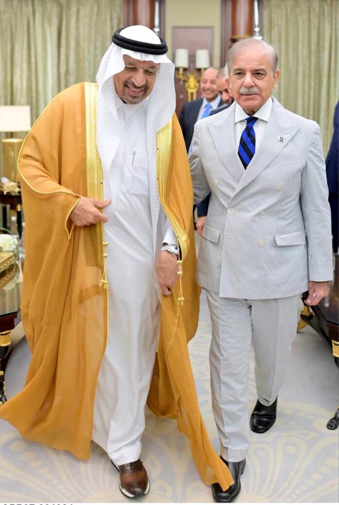 Prime Minister Muhammad Shehbaz Sharif, Minister for Investment of the Kingdom of Saudi Arabia Engineer Khalid bin Abdulaziz Al-Falih and Advisor at the Saudi Royal Court Mohammad Bin Mazyad Al-Tuwaijri arrives for a joint press conference on the sidelines of the 8th Future Investment Initiative Conference