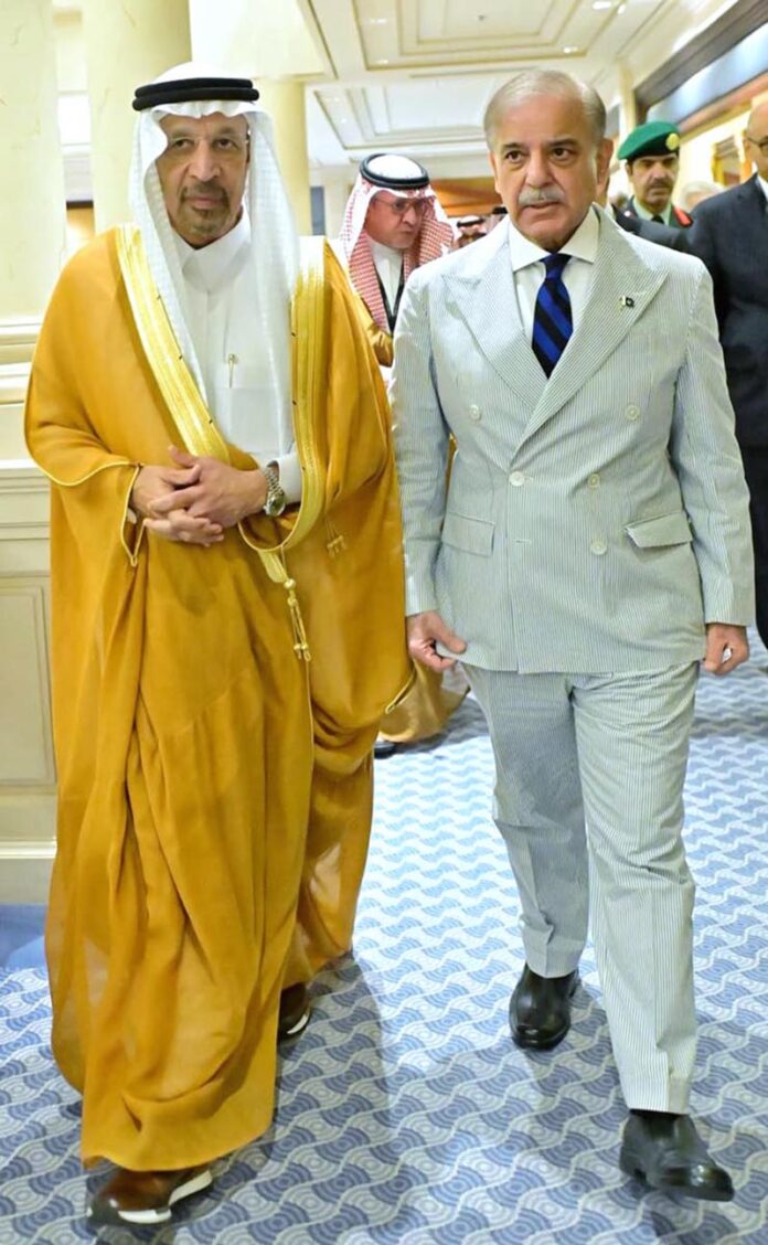 Prime Minister Muhammad Shehbaz Sharif, Minister for Investment of the Kingdom of Saudi Arabia Engineer Khalid bin Abdulaziz Al-Falih and Advisor at the Saudi Royal Court Mohammad Bin Mazyad Al-Tuwaijri arrives for a joint press conference on the sidelines of the 8th Future Investment Initiative Conference