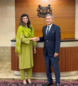 Pakistan's High Commissioner, Ms. Rabia Shafiq calls on Singapore's Minister for Foreign Affairs Dr. Vivian Balakrishnan.