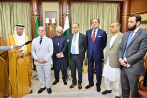 Prime Minister Muhammad Shehbaz Sharif, Minister for Investment of the Kingdom of Saudi Arabia Engineer Khalid bin Abdulaziz Al-Falih and Advisor at the Saudi Royal Court Mohammad Bin Mazyad Al-Tuwaijri in a joint press conference on the sidelines of the 8th Future Investment Initiative Conference
