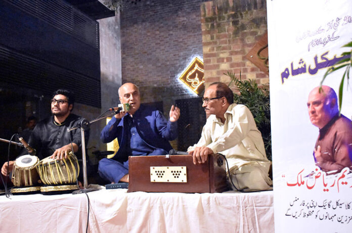 Famous classical singer Nadeem Riaz Malik performs in his Hammam Delhi Gate under Wazir Shahi of Walled City of Lahore Authority at Late night