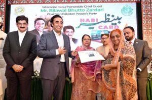 Chairman Pakistan People's Party, Bilawal Bhutto Zardari distributing Benazir Hari Cards to the farmers in a ceremony at the Chief Minister House. PPP Women's Central President Faryal Talpur, Sindh Chief Minister Syed Murad Ali Shah and Sindh Agriculture Minister Sardar Muhammad Bakhsh Khan Meher is also present.