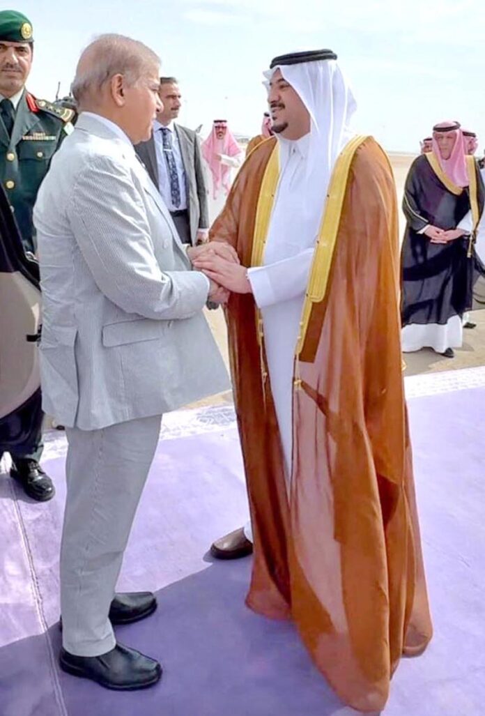 Prime Minister Muhammad Shehbaz Sharif departs from Riyadh to Doha after the completion of his two day official visit of KSA. Deputy Governor of Riyadh Region Abdulreham bin Abdulaziz seeing off Prime Minister Muhammad Shehbaz Sharif on his departure from Riyadh at King Khalid International Airport