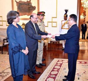 The Ambassador-designate of the Democratic People's Republic of Korea, Mr Choe Chang Man, presented his diplomatic credentials to President Asif Ali Zardari, at Aiwan-e-Sadr.