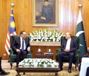 - President Asif Ali Zardari in a meeting with the Prime Minister of Malaysia, Dato Seri Anwar Ibrahim, at Aiwan-e-Sadr.