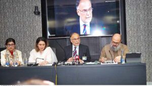 Federal Minister for Planning Ahsan Iqbal and Federal Minister for Commerce Jam Kamal in the event of Innovation Lab on Achieving $100 Billion Exports Target organized by MoPDSI