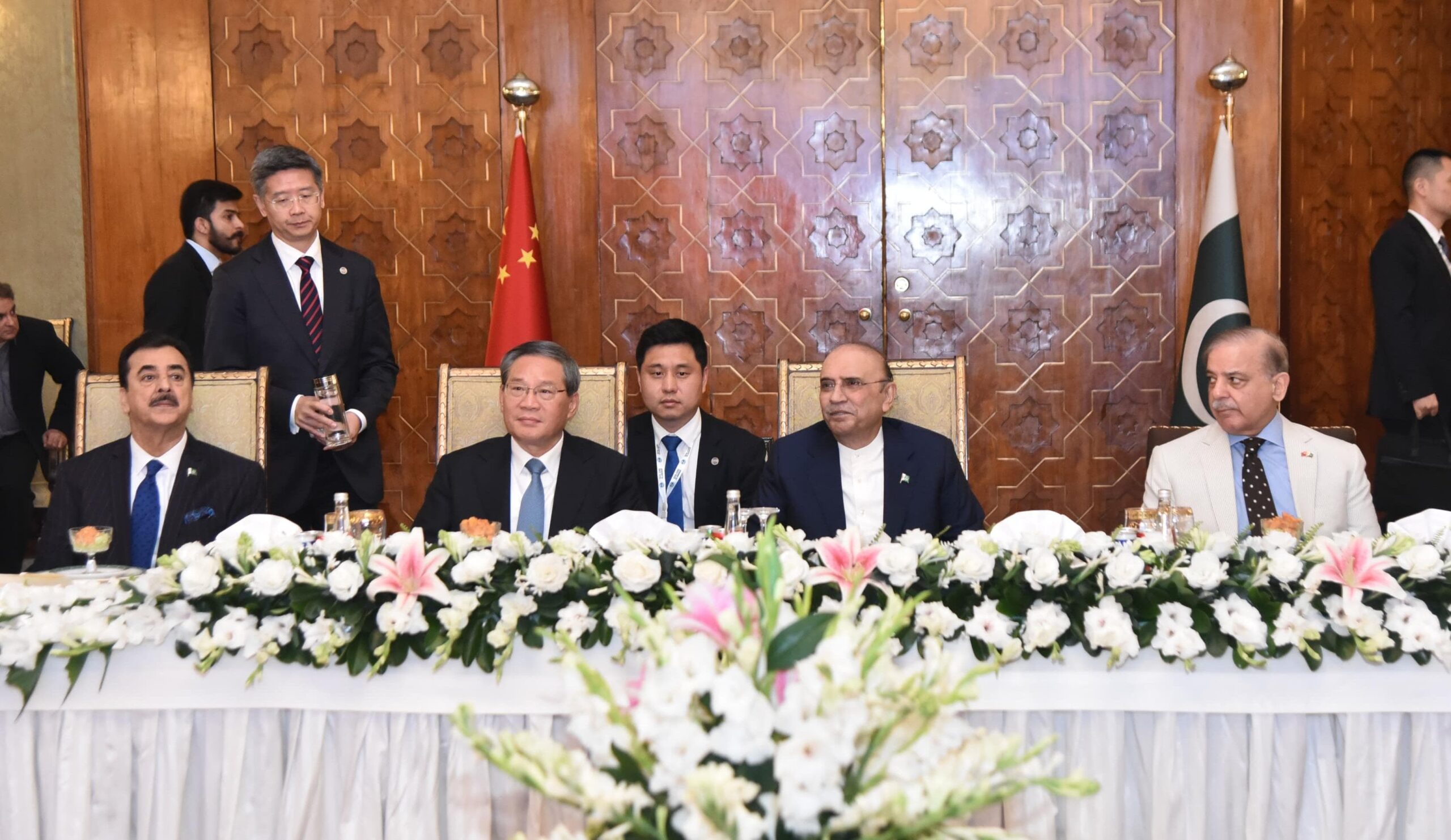 Pakistan, China resolve to deepen strategic cooperation