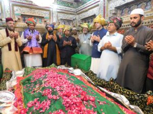 Charge d’Affaires Warraich, Pakistani Zaireen participate in Khawaja Nizamuddin Aulia (RA) Urs 