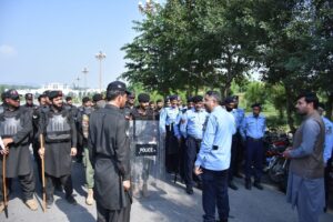 IG Rizvi visits D-Chowk, various duty points