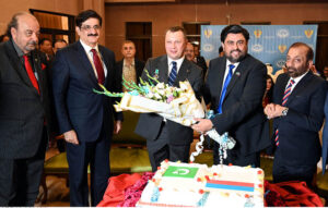 Sindh Governor Muhammad Kamran Khan Tessori, Chief Minister Syed Murad Ali Shah, along with Consul General of Russian Federation in Karachi Andrey V. Fedorov cutting cake on the occasion of the "People's Unity Day" ceremony held at the Consulate General of the Russian Federation