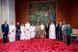 Prime Minister Muhammad Shehbaz Sharif in a group photo with a delegation of Qatar Businessmen Association