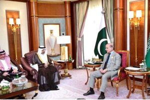 Saudi Investment Minister Engr. Khalid bin Abdulaziz Al-Falih and Advisor Royal Court Mohammed Al-Tuwaijri call on Prime Minister Muhammad Shehbaz Sharif on the sidelines of Arab-Islamic Extraordinary Summit.