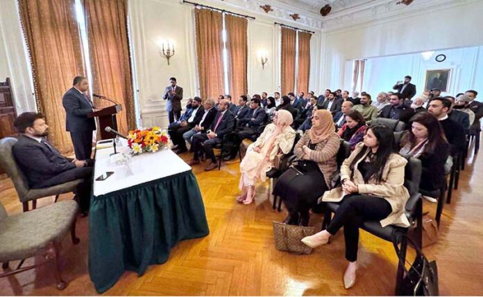 Pakistan Ambassador to US Rizwan Saeed Sheikh addressing during community event held at the Consulate General of Pakistan