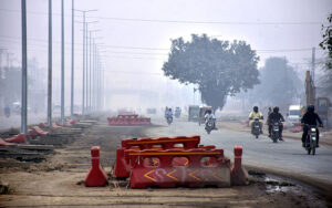 Smog 'screen': Lahore residents face low visibility due to smog - a mixture of smoke and fog, leading to poor air quality