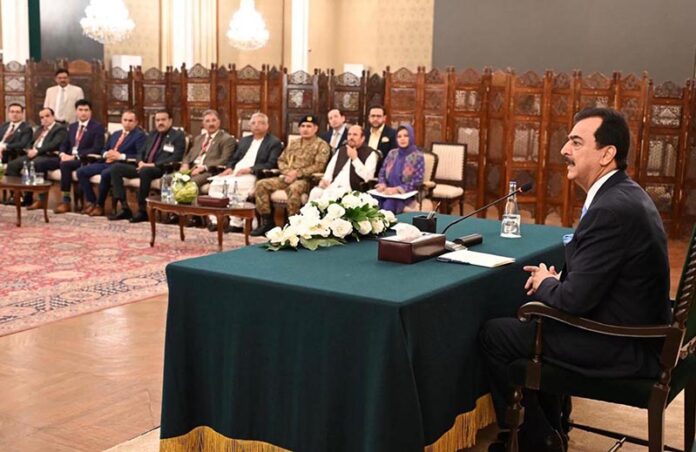 A delegation of the participants of the 36th Senior Management Course (SMC) from the National Institute of Public Administration (NIPA), Karachi called on the Acting President Syed Yousuf Raza Gillani, at Aiwan-e-Sadr