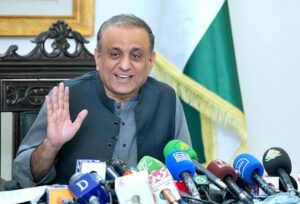 Federal Minister for Privatization Board of Investment & Communications Abdul Aleem Khan held media talk on PIA