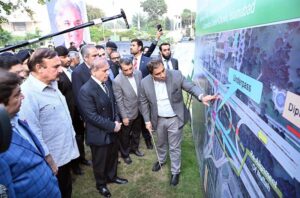 Prime Minister Muhammad Shehbaz Sharif receives briefing regarding easing traffic congestion at Serena Chowk & Convention Centre Chowk.